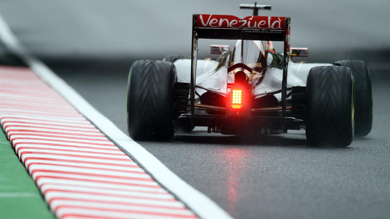 Romain Grosjean (FRA) Lotus E23 Hybrid at Formula One World Championship, Rd14, Japanese Grand Prix, Practice, Suzuka, Japan, Friday 25 September 2015. © Sutton Motorsport Images
