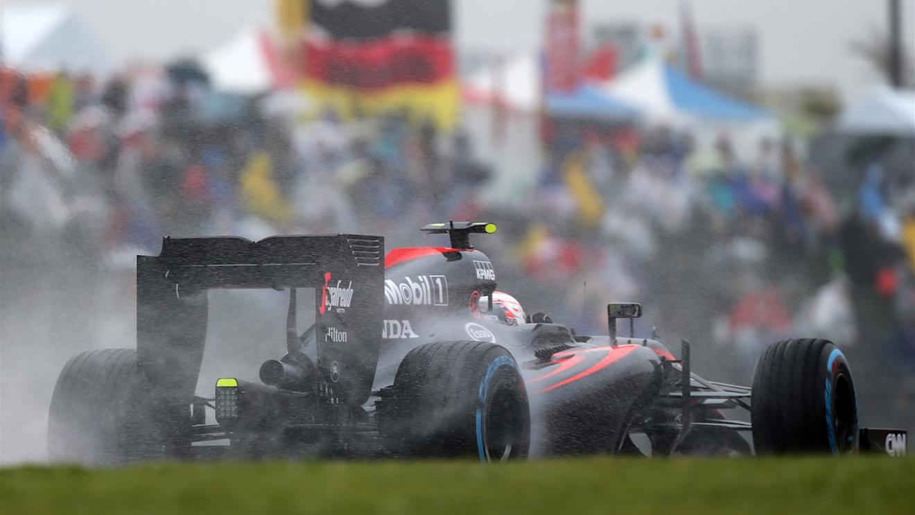Jenson Button (GBR) McLaren MP4-30 at Formula One World Championship, Rd14, Japanese Grand Prix, Practice, Suzuka, Japan, Friday 25 September 2015. © Sutton Motorsport Images