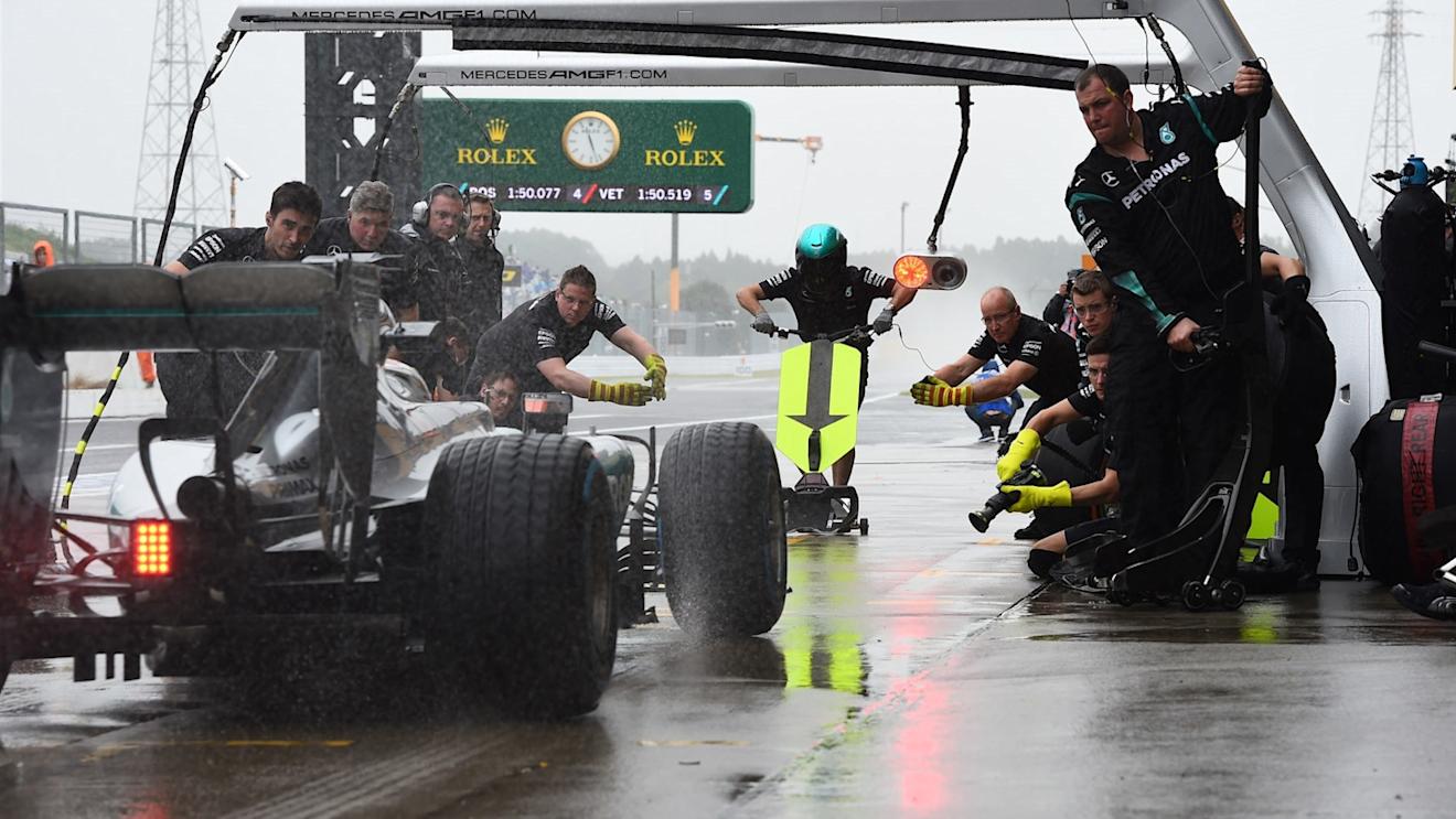 Nico Rosberg (GER) Mercedes AMG F1 W06 pit stop at Formula One World Championship, Rd14, Japanese Grand Prix, Practice, Suzuka, Japan, Friday 25 September 2015. © Sutton Motorsport Images
