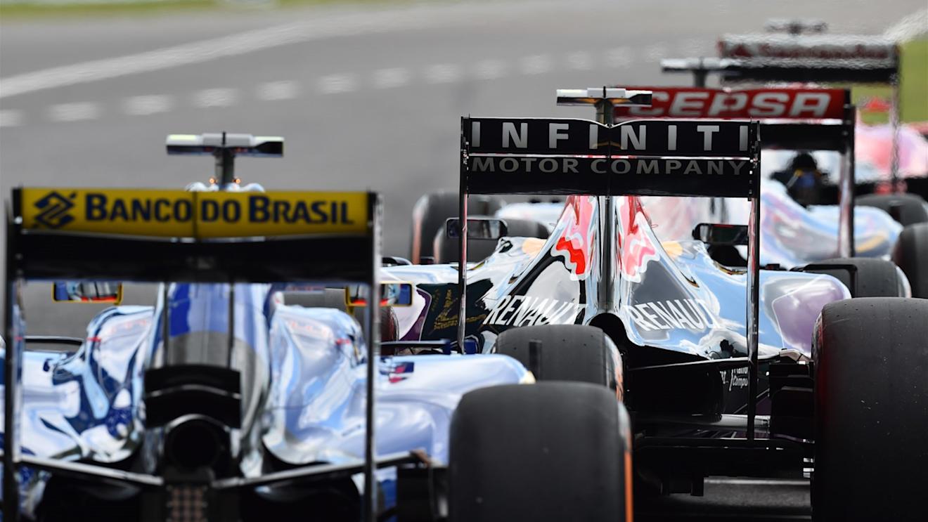 Cars leave pit lane at Formula One World Championship, Rd14, Japanese Grand Prix, Qualifying, Suzuka, Japan, Saturday 26 September 2015. © Sutton Motorsport Images