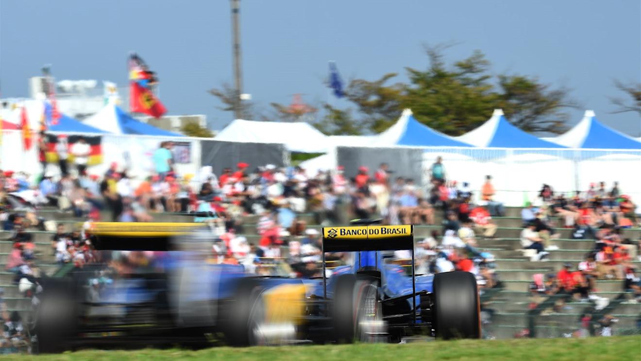 Marcus Ericsson (SWE) Sauber C34 and Felipe Nasr (BRA) Sauber C34 at Formula One World Championship, Rd14, Japanese Grand Prix, Race, Suzuka, Japan, Sunday 27 September 2015. © Sutton Motorsport Images