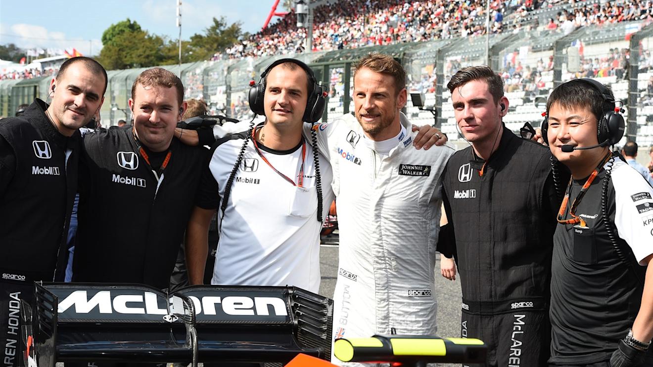 Jenson Button (GBR) McLaren on the grid at Formula One World Championship, Rd14, Japanese Grand Prix, Race, Suzuka, Japan, Sunday 27 September 2015. © Sutton Motorsport Images
