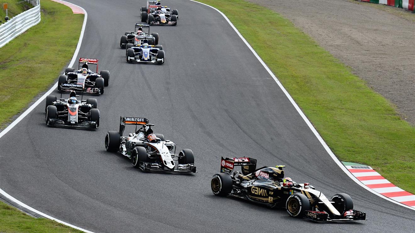 Pastor Maldonado (VEN) Lotus E23 Hybrid at the start of the race at Formula One World Championship, Rd14, Japanese Grand Prix, Race, Suzuka, Japan, Sunday 27 September 2015. © Sutton Motorsport Images