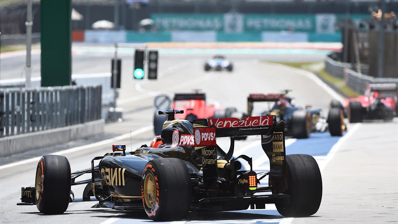 Romain Grosjean (FRA) Lotus E23 Hybrid at Formula One World Championship, Rd2, Malaysian Grand Prix, Qualifying, Sepang, Malaysia, Saturday 28  March 2015. © Sutton Motorsport Images