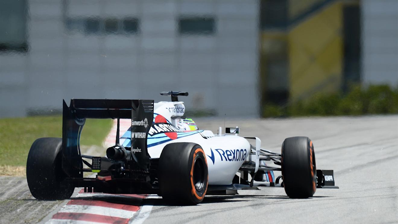 Felipe Massa (BRA) Williams FW37 slides at Formula One World Championship, Rd2, Malaysian Grand Prix, Qualifying, Sepang, Malaysia, Saturday 28  March 2015. © Sutton Motorsport Images