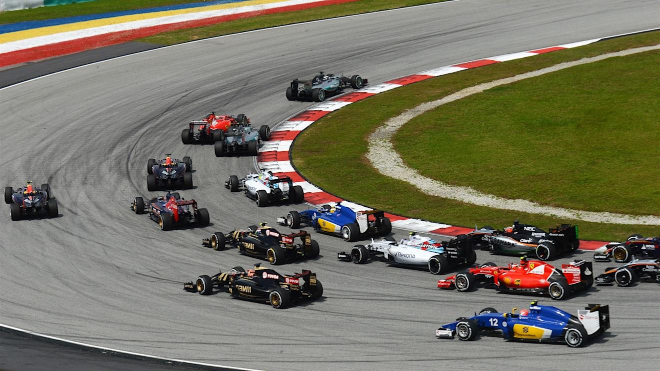 Lewis Hamilton (GBR) Mercedes AMG F1 W06 leads at the start of the race at Formula One World Championship, Rd2, Malaysian Grand Prix, Race, Sepang, Malaysia, Sunday 29 March 2015. © Sutton Motorsport Images