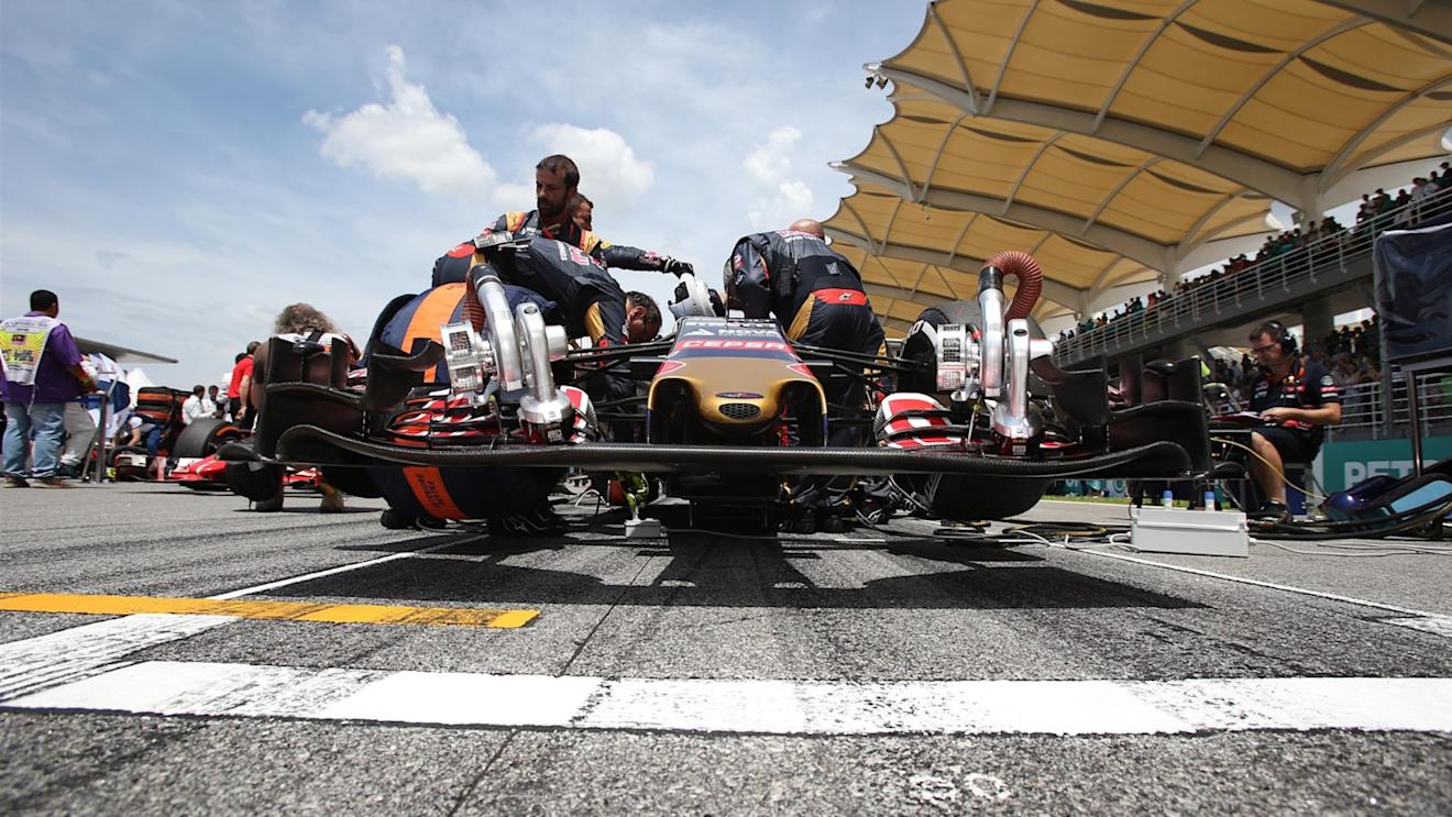 Max Verstappen (NDL) Scuderia Toro Rosso STR10 on the grid  at Formula One World Championship, Rd2, Malaysian Grand Prix, Race, Sepang, Malaysia, Sunday 29 March 2015. © Sutton Motorsport Images