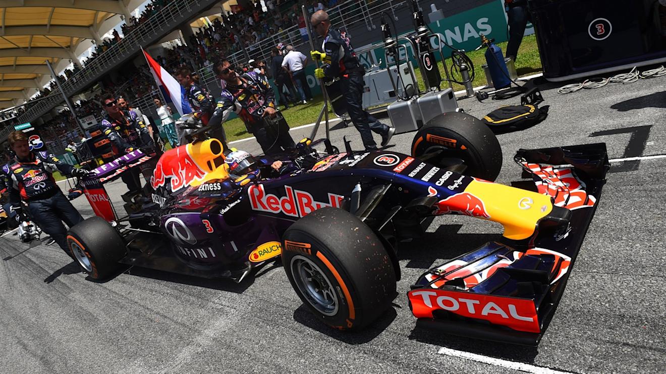 Daniel Ricciardo (AUS) Red Bull Racing RB11 on the grid at Formula One World Championship, Rd2, Malaysian Grand Prix, Race, Sepang, Malaysia, Sunday 29 March 2015. © Sutton Motorsport Images