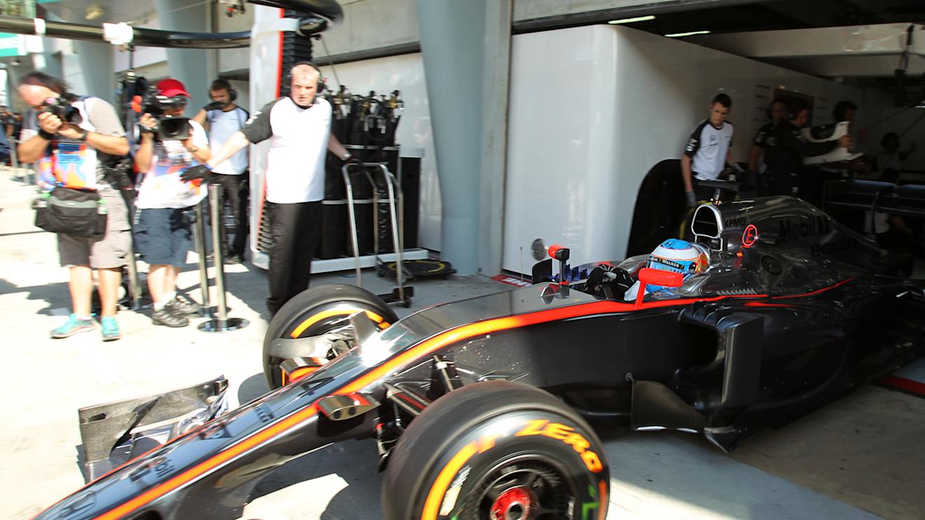Fernando Alonso (ESP) McLaren MP4-30 at Formula One World Championship, Rd2, Malaysian Grand Prix, Practice, Sepang, Malaysia, Friday 27  March 2015. © Sutton Motorsport Images