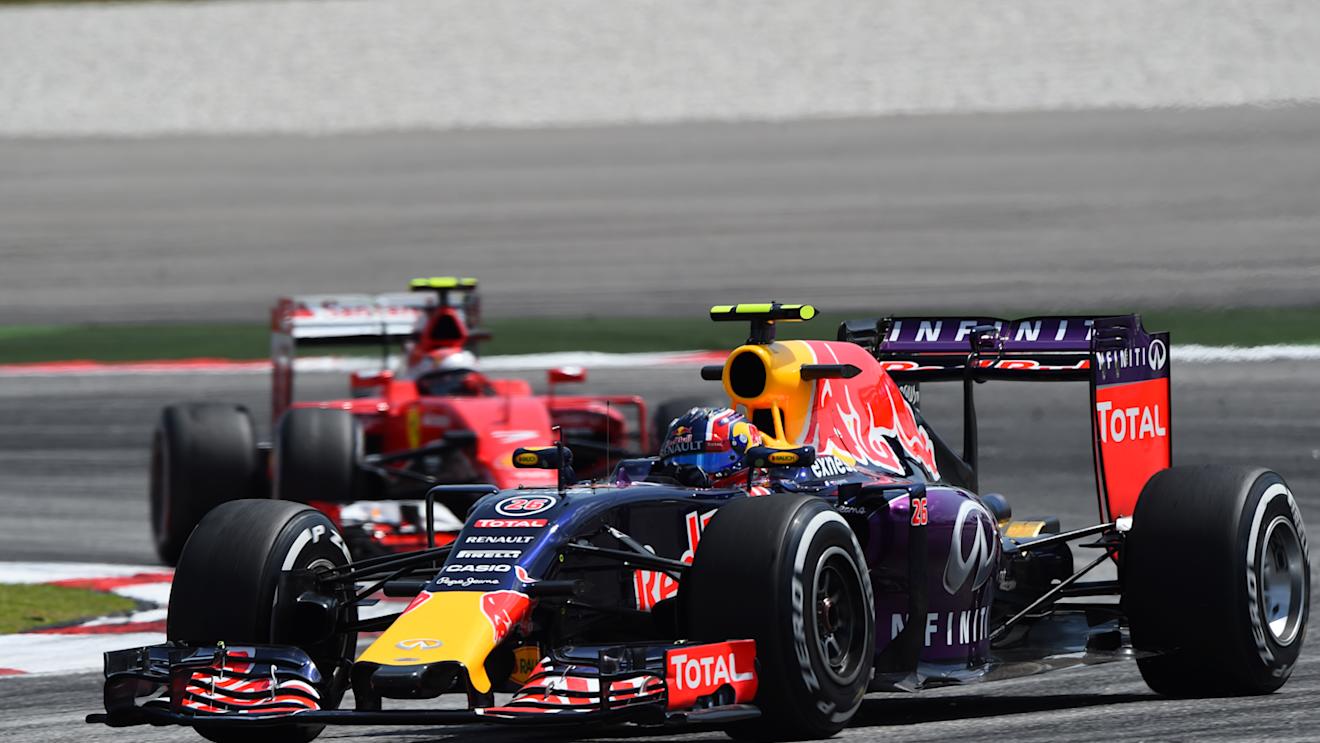 Daniil Kvyat (RUS) Red Bull Racing RB11 at Formula One World Championship, Rd2, Malaysian Grand Prix, Practice, Sepang, Malaysia, Friday 27  March 2015. © Sutton Motorsport Images