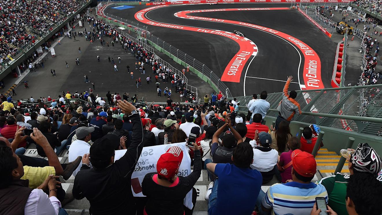 Fans and Sergio Perez (MEX) Force India VJM08 at Formula One World Championship, Rd17, Mexican Grand Prix, Practice, Circuit Hermanos Rodriguez, Mexico City, Mexico, Friday 30 October 2015. © Sutton Motorsport Images