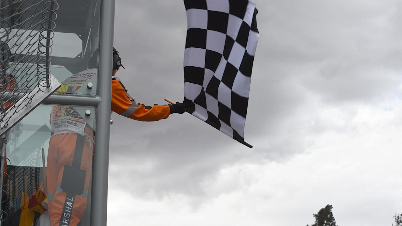 Chequered flag at Formula One World Championship, Rd17, Mexican Grand Prix, Qualifying, Circuit Hermanos Rodriguez, Mexico City, Mexico, Saturday 31 October 2015. © Sutton Motorsport Images