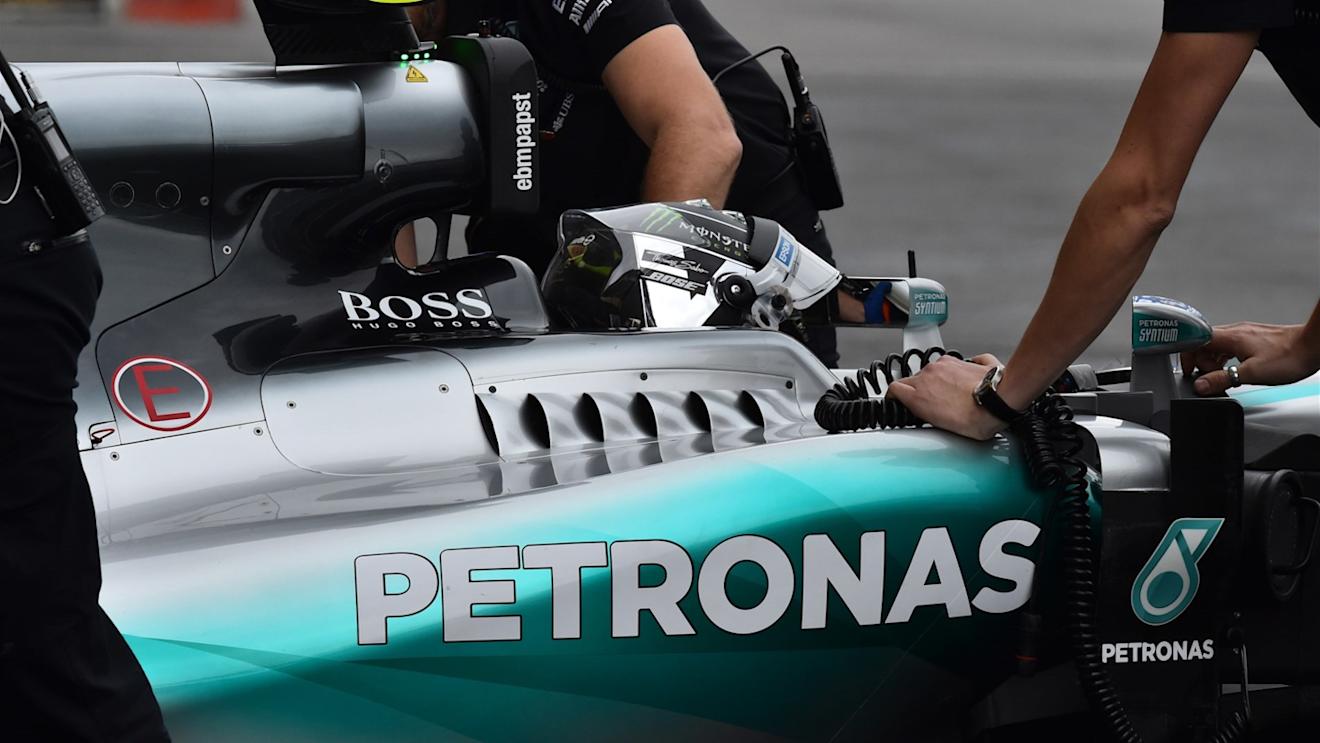 Nico Rosberg (GER) Mercedes AMG F1 W06 at Formula One World Championship, Rd17, Mexican Grand Prix, Qualifying, Circuit Hermanos Rodriguez, Mexico City, Mexico, Saturday 31 October 2015. © Sutton Motorsport Images