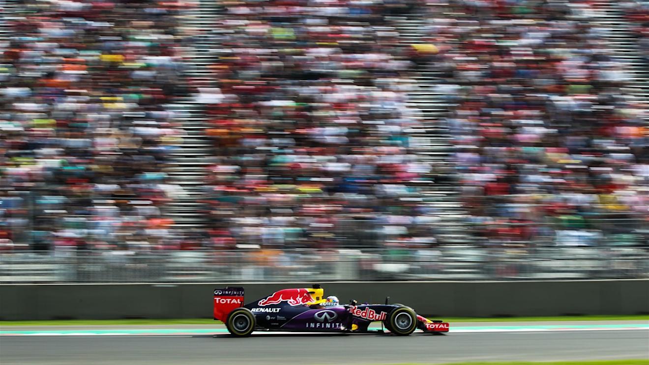 Daniel Ricciardo (AUS) Red Bull Racing RB11 at Formula One World Championship, Rd17, Mexican Grand Prix, Race, Circuit Hermanos Rodriguez, Mexico City, Mexico, Sunday 1  November 2015. © Sutton Motorsport Images