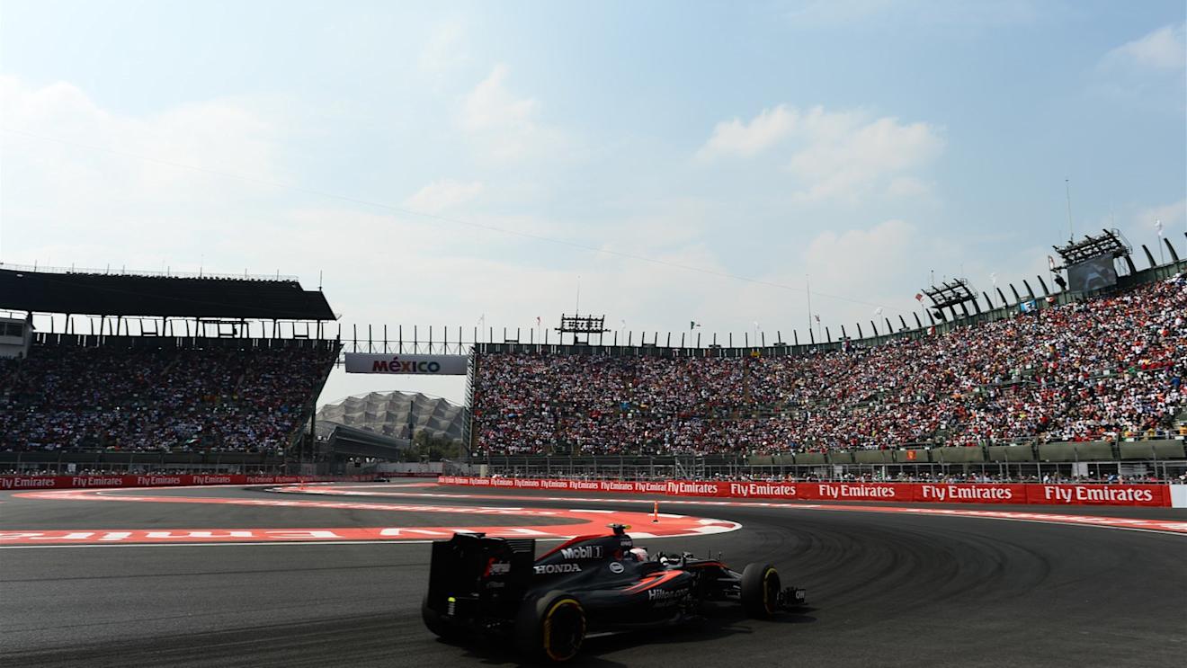 Jenson Button (GBR) McLaren MP4-30 at Formula One World Championship, Rd17, Mexican Grand Prix, Race, Circuit Hermanos Rodriguez, Mexico City, Mexico, Sunday 1  November 2015. © Sutton Motorsport Images