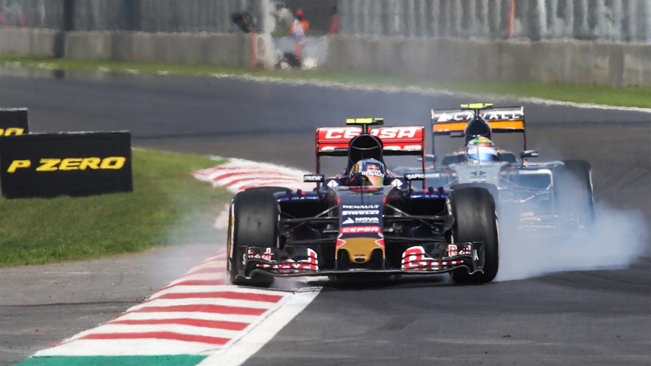 Carlos Sainz (ESP) Scuderia Toro Rosso STR10 locks up at Formula One World Championship, Rd17, Mexican Grand Prix, Race, Circuit Hermanos Rodriguez, Mexico City, Mexico, Sunday 1  November 2015. © Sutton Motorsport Images