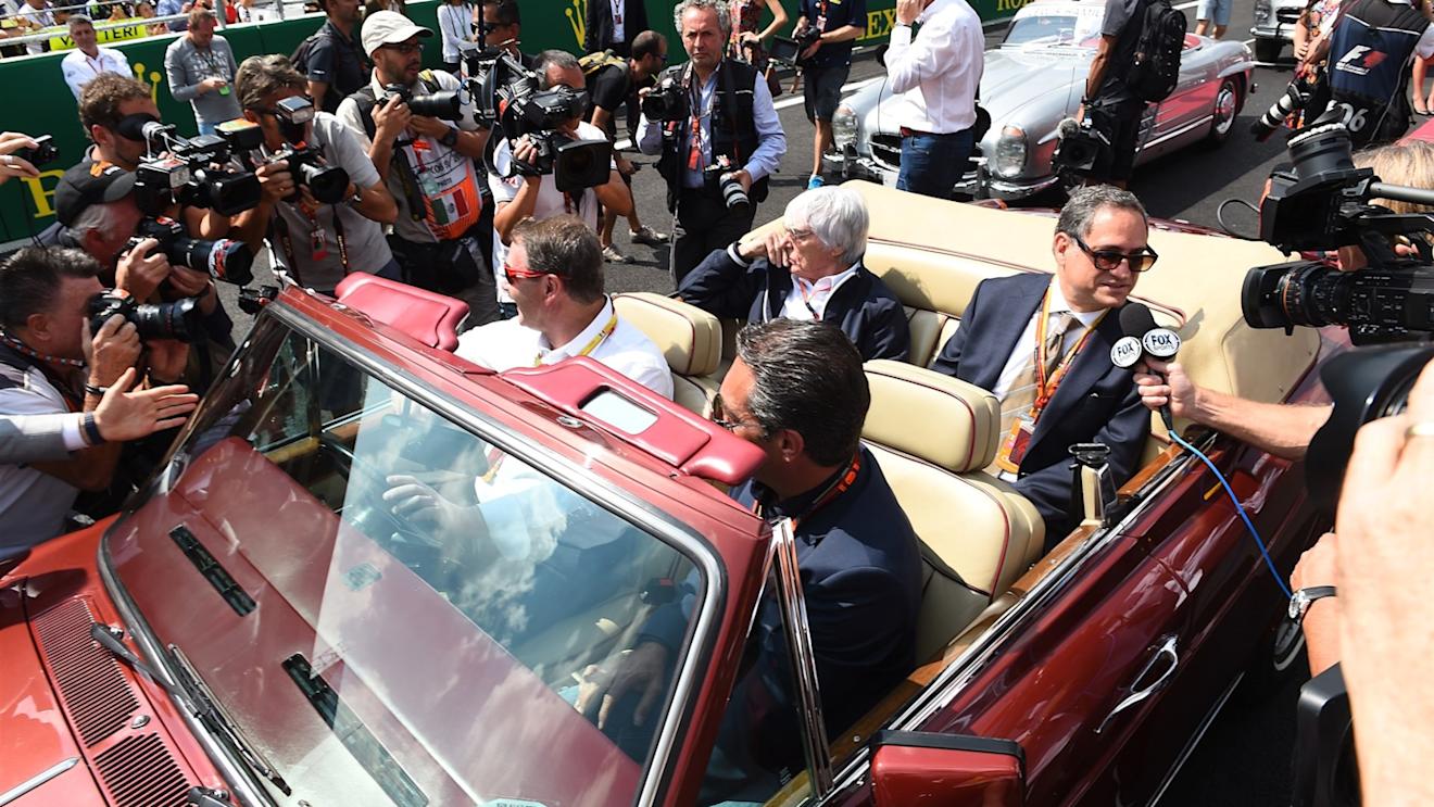 Nigel Mansell (GBR) and Bernie Ecclestone (GBR) CEO Formula One Group (FOM) at Formula One World Championship, Rd17, Mexican Grand Prix, Race, Circuit Hermanos Rodriguez, Mexico City, Mexico, Sunday 1 November 2015. © Sutton Motorsport Images