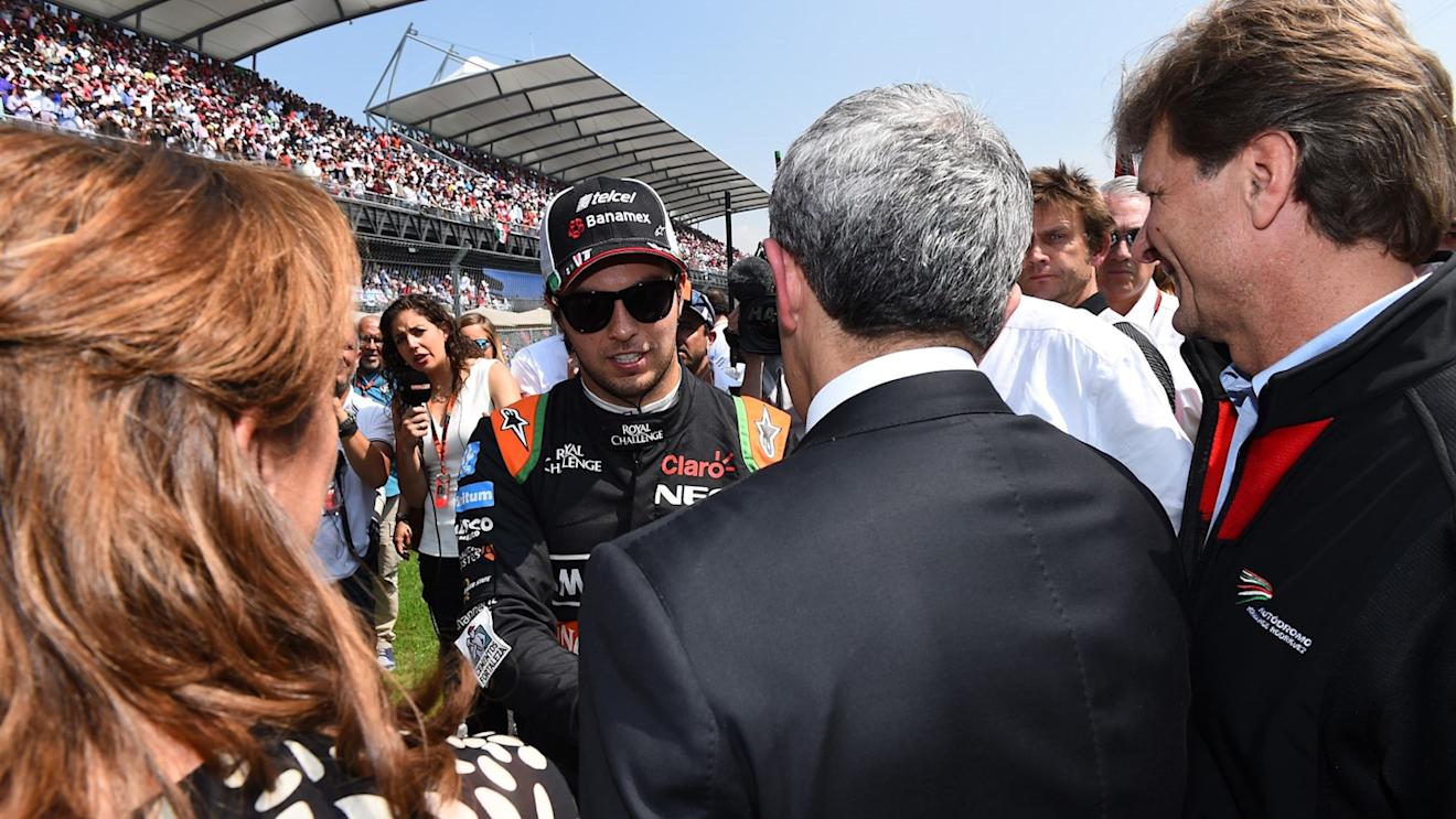 Sergio Perez (MEX) Force India and and Miguel Angel Mancera (MEX) Mexico City Mayor on the grid at Formula One World Championship, Rd17, Mexican Grand Prix, Race, Circuit Hermanos Rodriguez, Mexico City, Mexico, Sunday 1  November 2015. © Sutton Motorsport Images