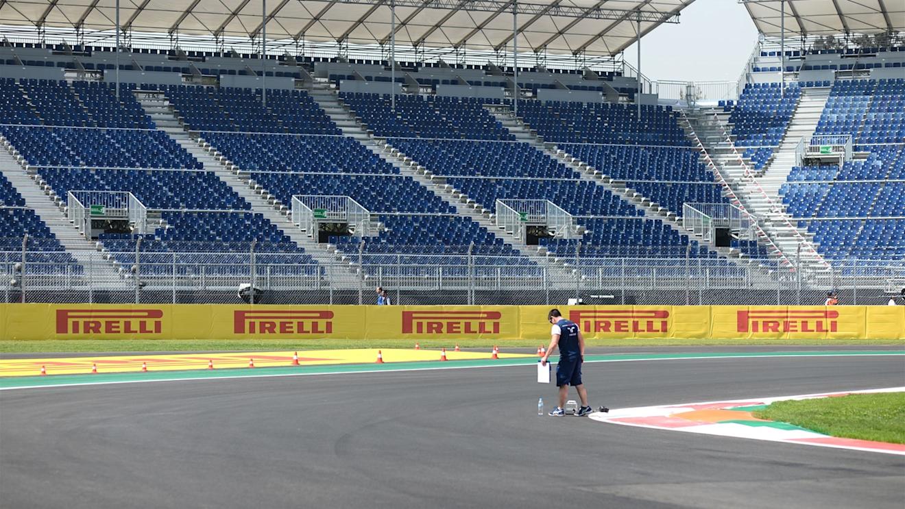 Track view view at Formula One World Championship, Rd17, Mexican Grand Prix, Preparations, Circuit Hermanos Rodriguez, Mexico City, Mexico, Thursday 29 October 2015. © Sutton Motorsport Images