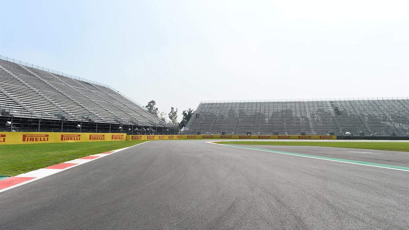 Track view at Formula One World Championship, Rd17, Mexican Grand Prix, Preparations, Circuit Hermanos Rodriguez, Mexico City, Mexico, Thursday 29 October 2015. © Sutton Motorsport Images