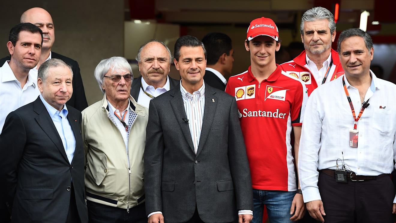 Jean Todt (FRA) FIA President, Bernie Ecclestone (GBR) CEO Formula One Group (FOM), Enrique Pena Nieto (MEX) Mexican President, Esteban Gutierrez (MEX) Ferrari Test and Reserve Driver, Maurizio Arrivabene (ITA) Ferrari Team Principal, Alejandro Soberon (MEX) President and CEO for CIE Group and President of Formula 1 Gran Premio de Mexico and Carlos Slim jr (MEX) at Formula One World Championship, Rd17, Mexican Grand Prix, Preparations, Circuit Hermanos Rodriguez, Mexico City, Mexico, Thursday 29 October ...