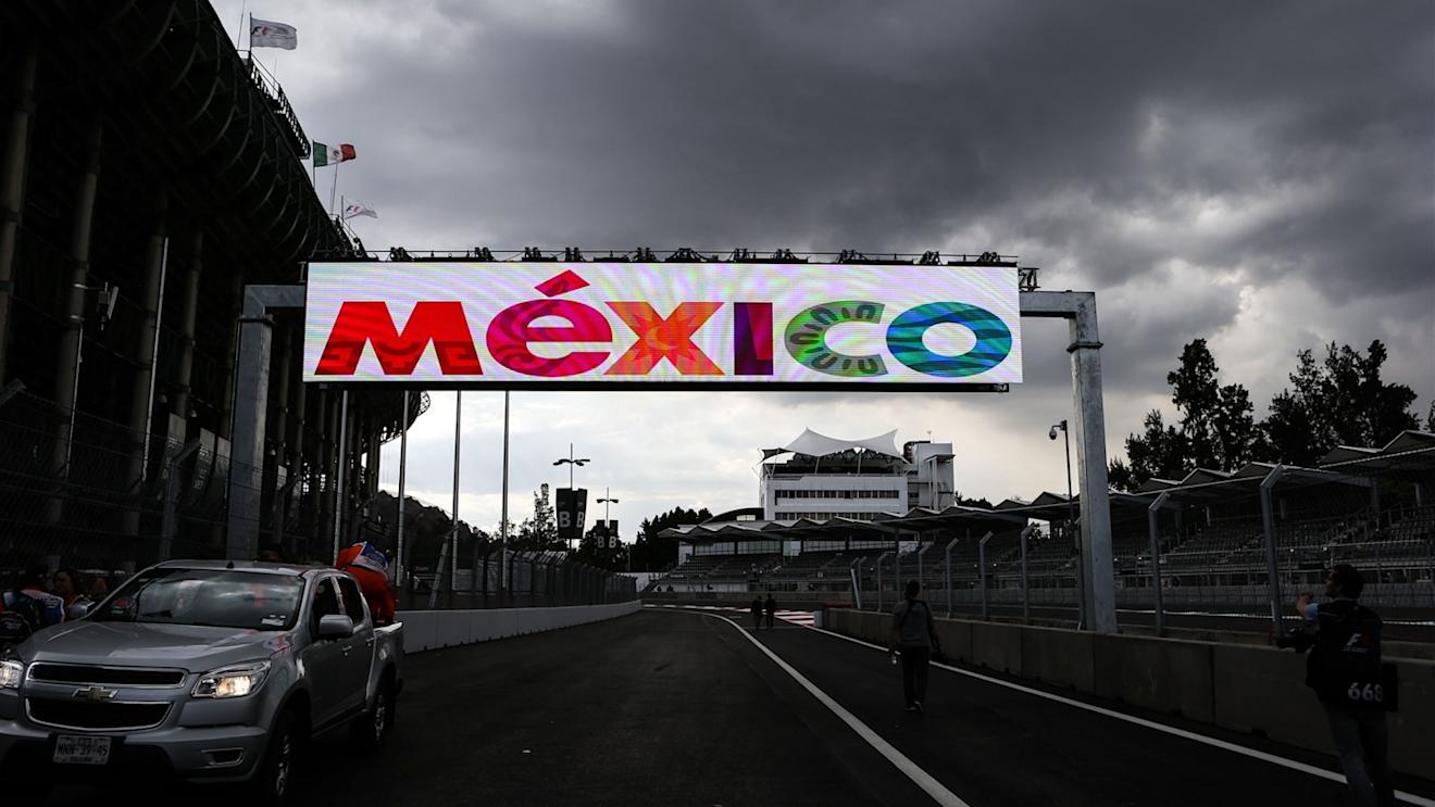 Mexico signage at Formula One World Championship, Rd17, Mexican Grand Prix, Preparations, Circuit Hermanos Rodriguez, Mexico City, Mexico, Thursday 29 October 2015. © Sutton Motorsport Images
