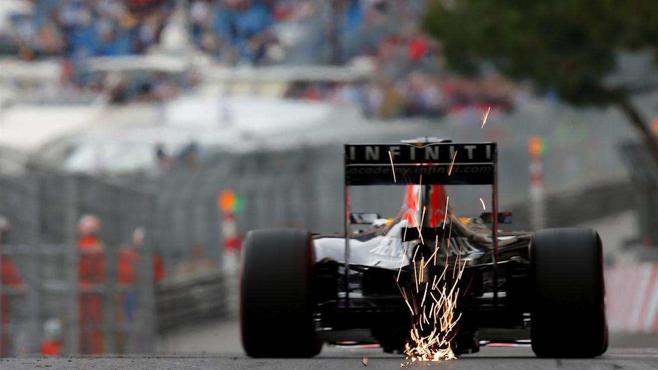 Daniel Ricciardo (AUS) Red Bull Racing RB11 sparks at Formula One World Championship, Rd6, Monaco Grand Prix Qualifying, Monte-Carlo, Monaco, Saturday 23 May 2015. © Sutton Motorsport Images
