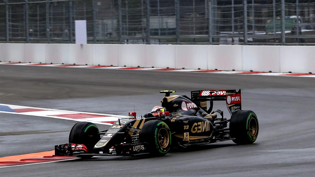 Pastor Maldonado (VEN) Lotus E23 Hybrid at Formula One World Championship, Rd15, Russian Grand Prix, Practice, Sochi Autodrom, Sochi, Krasnodar Krai, Russia, Friday 9 October 2015. © Sutton Motorsport Images