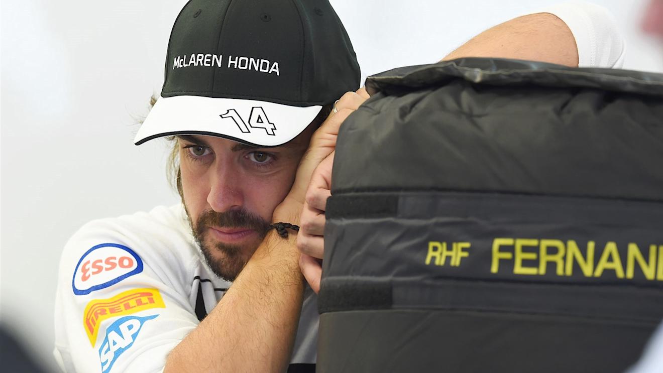 Fernando Alonso (ESP) McLaren at Formula One World Championship, Rd15, Russian Grand Prix, Practice, Sochi Autodrom, Sochi, Krasnodar Krai, Russia, Friday 9 October 2015. © Sutton Motorsport Images