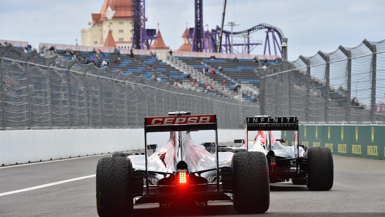 Max Verstappen (NDL) Scuderia Toro Rosso STR10 at Formula One World Championship, Rd15, Russian Grand Prix, Practice, Sochi Autodrom, Sochi, Krasnodar Krai, Russia, Friday 9 October 2015. © Sutton Motorsport Images
