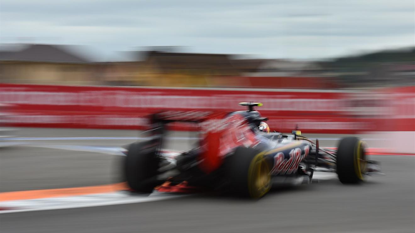Carlos Sainz (ESP) Scuderia Toro Rosso STR10 at Formula One World Championship, Rd15, Russian Grand Prix, Practice, Sochi Autodrom, Sochi, Krasnodar Krai, Russia, Friday 9 October 2015. © Sutton Motorsport Images