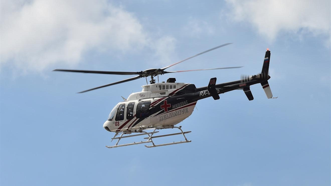 Carlos Sainz jr (ESP) Scuderia Toro Rosso is flown to hospital in the medical helicopter following his crash in FP3 at Formula One World Championship, Rd15, Russian Grand Prix, Qualifying, Sochi Autodrom, Sochi, Krasnodar Krai, Russia, Saturday 10 October 2015. © Sutton Motorsport Images