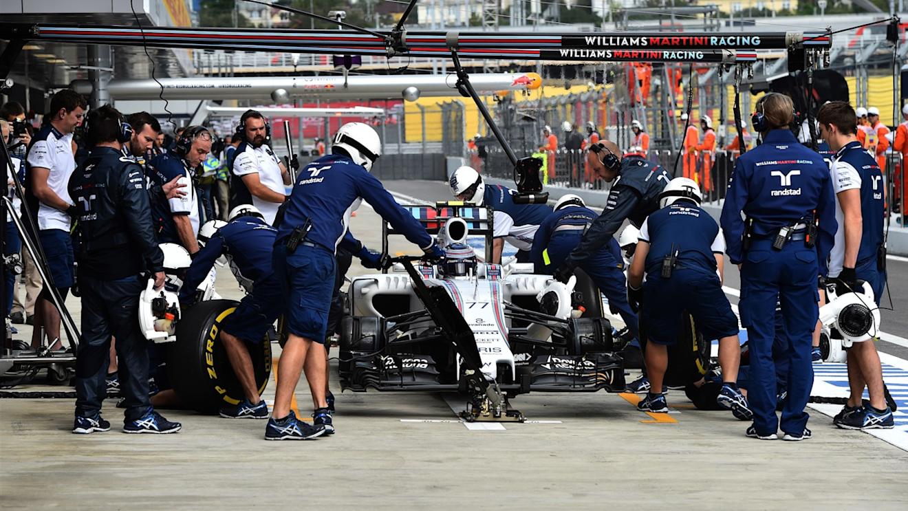 Valtteri Bottas (FIN) Williams FW37 at Formula One World Championship, Rd15, Russian Grand Prix, Qualifying, Sochi Autodrom, Sochi, Krasnodar Krai, Russia, Saturday 10 October 2015. © Sutton Motorsport Images