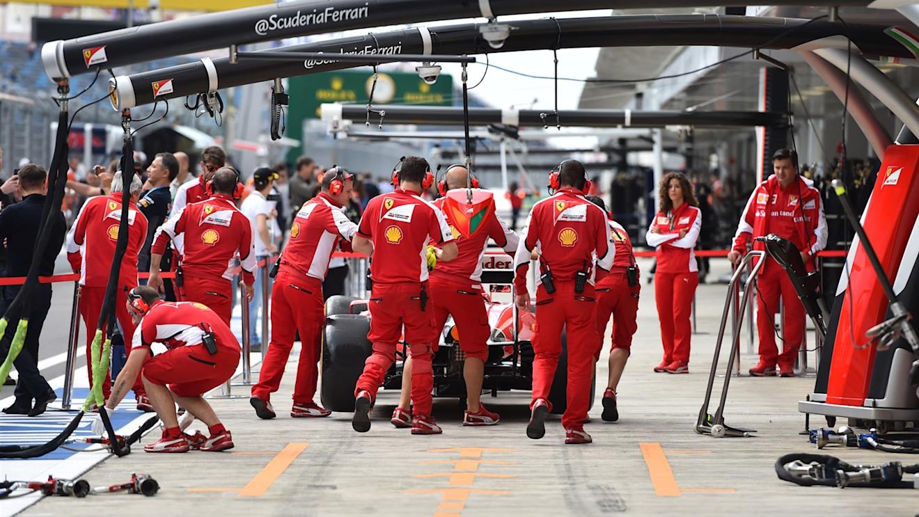 Ferrari practice pit stops at Formula One World Championship, Rd15, Russian Grand Prix, Qualifying, Sochi Autodrom, Sochi, Krasnodar Krai, Russia, Saturday 10 October 2015. © Sutton Motorsport Images
