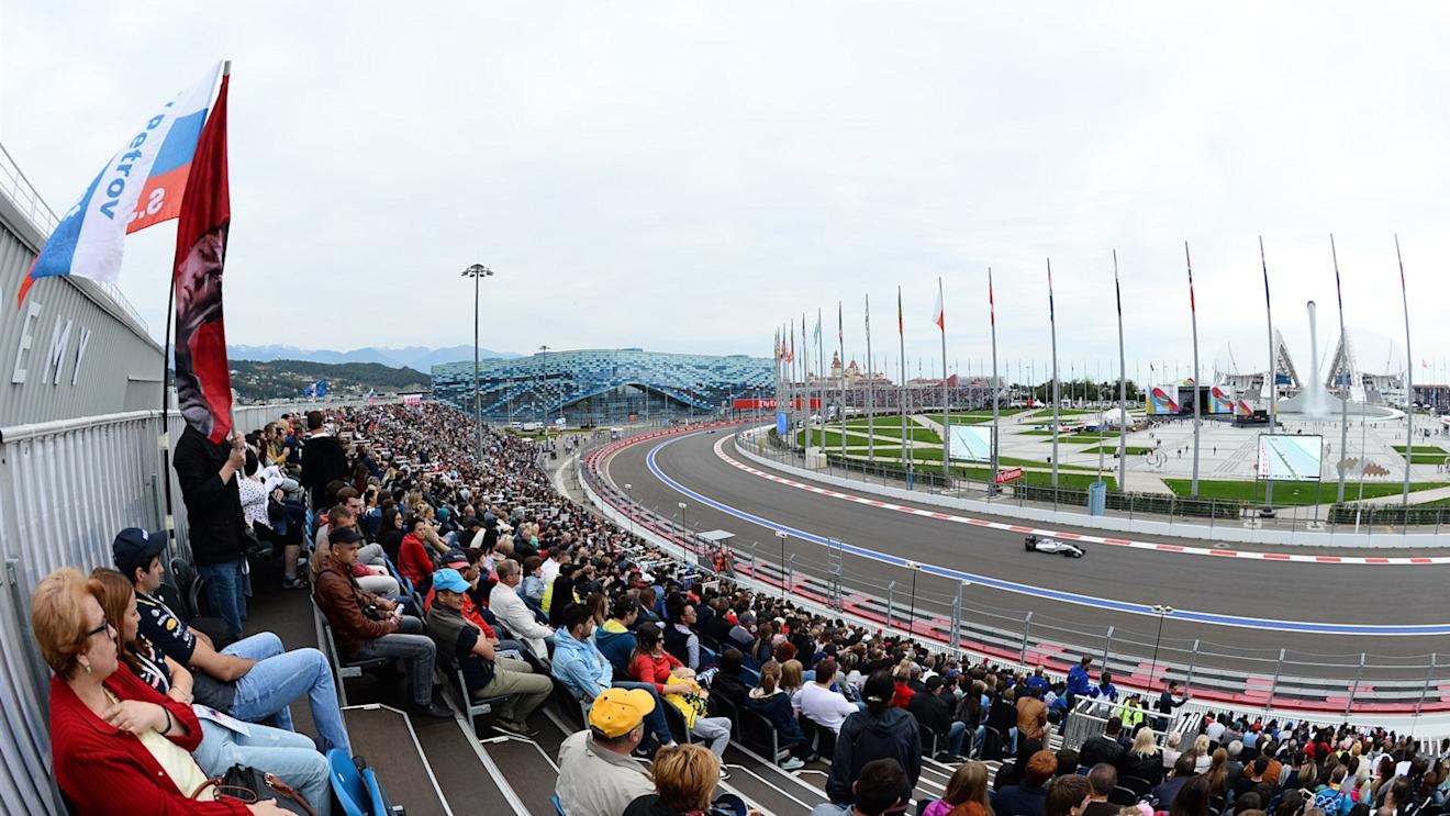 Felipe Massa (BRA) Williams FW37 at Formula One World Championship, Rd15, Russian Grand Prix, Race, Sochi Autodrom, Sochi, Krasnodar Krai, Russia, Sunday 11 October 2015. © Sutton Motorsport Images