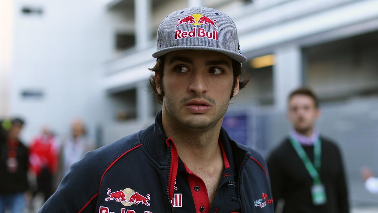 Carlos Sainz (ESP) Scuderia Toro Rosso at Formula One World Championship, Rd15, Russian Grand Prix, Race, Sochi Autodrom, Sochi, Krasnodar Krai, Russia, Sunday 11 October 2015. © Sutton Motorsport Images