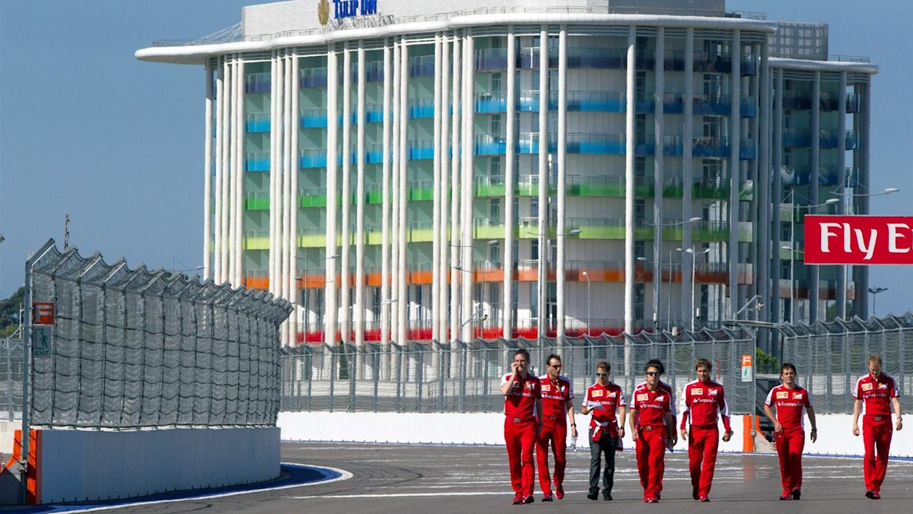 Sebastian Vettel (GER) Ferrari, James Allison (GBR) Ferrari Chassis Technical Director and the team walk the track at Formula One World Championship, Rd15, Russian Grand Prix, Preparations, Sochi Autodrom, Sochi, Krasnodar Krai, Russia, Thursday 8 October 2015. © Sutton Motorsport Images