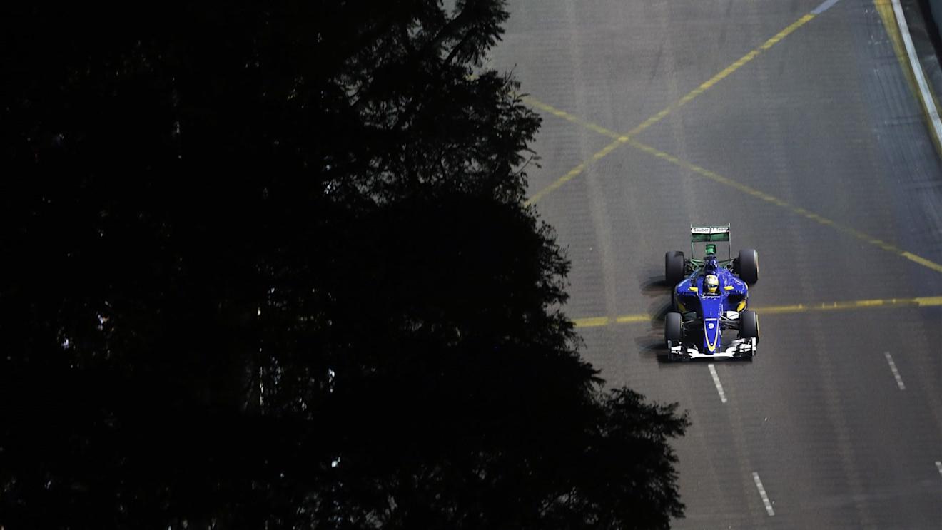 Marcus Ericsson (SWE) Sauber C34 at Formula One World Championship, Rd13, Singapore Grand Prix, Practice, Marina Bay Street Circuit, Singapore, Friday 18 September 2015. © Sutton Motorsport Images