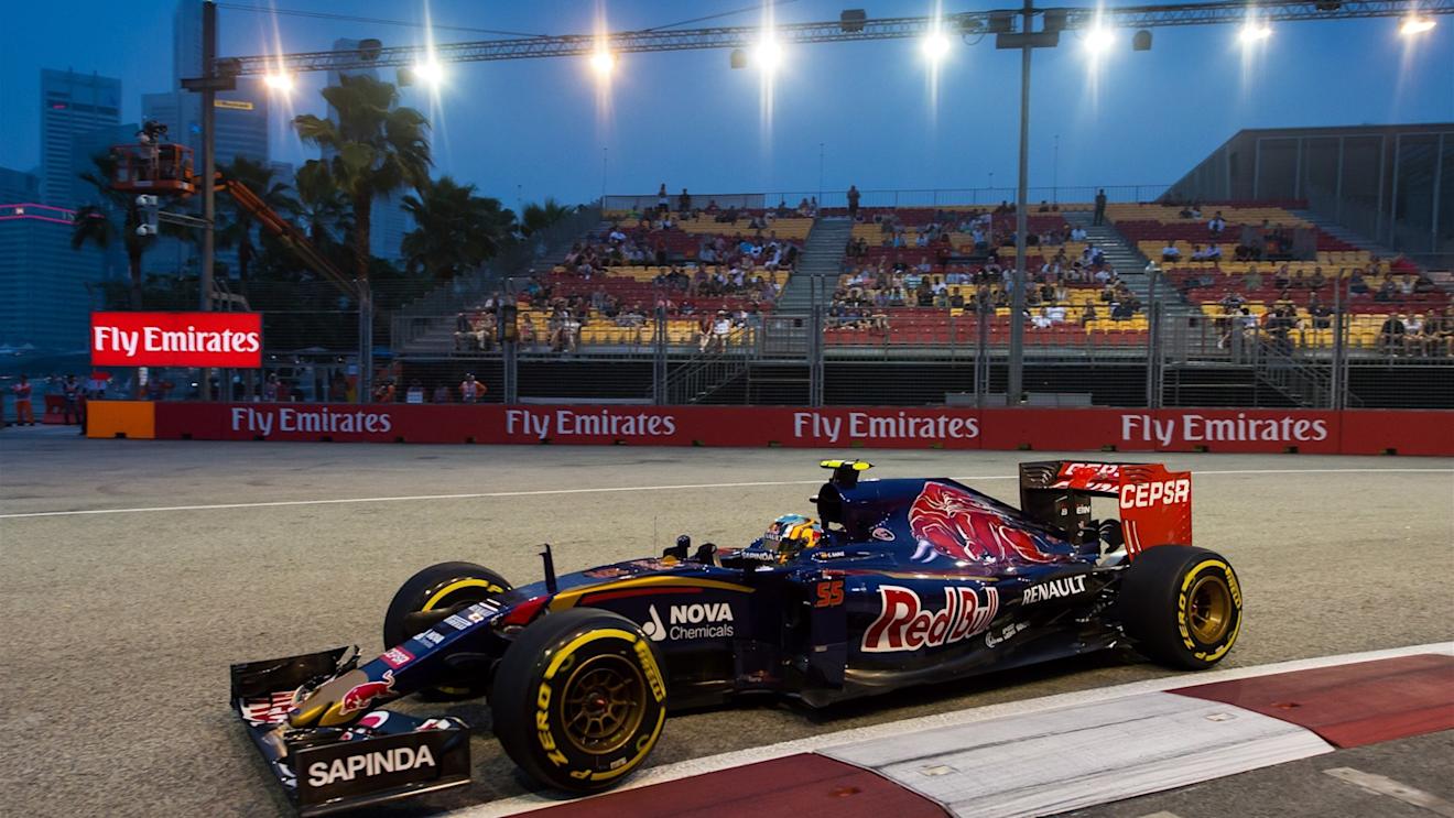 Carlos Sainz (ESP) Scuderia Toro Rosso STR10 at Formula One World Championship, Rd13, Singapore Grand Prix, Practice, Marina Bay Street Circuit, Singapore, Friday 18 September 2015. © Sutton Motorsport Images