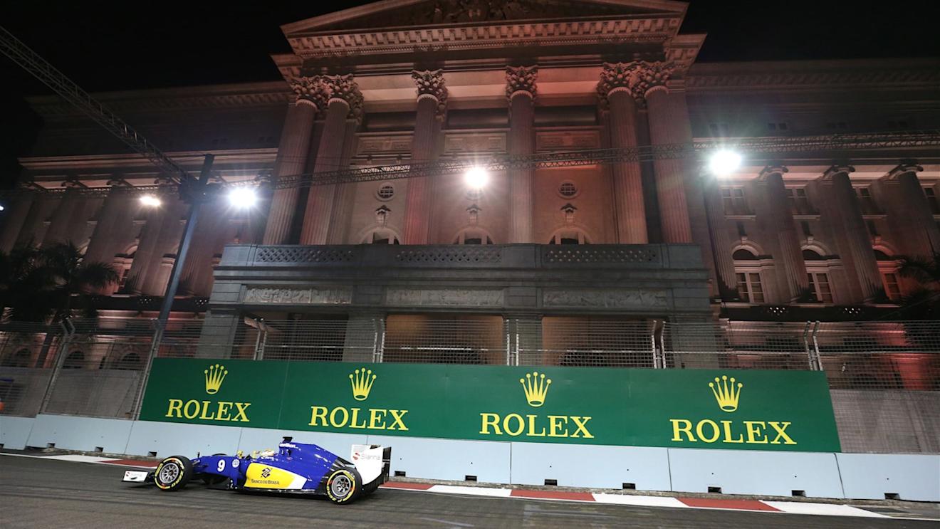 Marcus Ericsson (SWE) Sauber C34 at Formula One World Championship, Rd13, Singapore Grand Prix, Practice, Marina Bay Street Circuit, Singapore, Friday 18 September 2015. © Sutton Motorsport Images