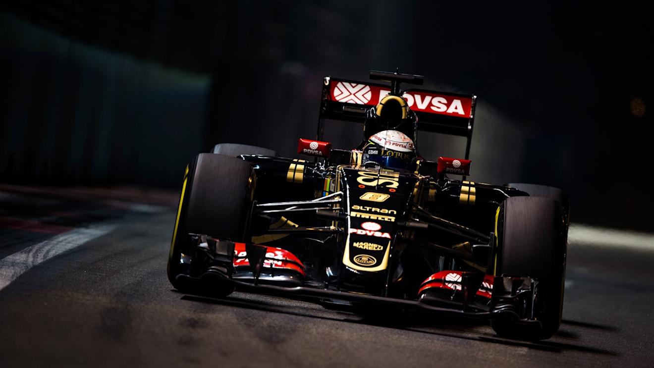 Romain Grosjean (FRA) Lotus E23 Hybrid at Formula One World Championship, Rd13, Singapore Grand Prix, Practice, Marina Bay Street Circuit, Singapore, Friday 18 September 2015. © Sutton Motorsport Images