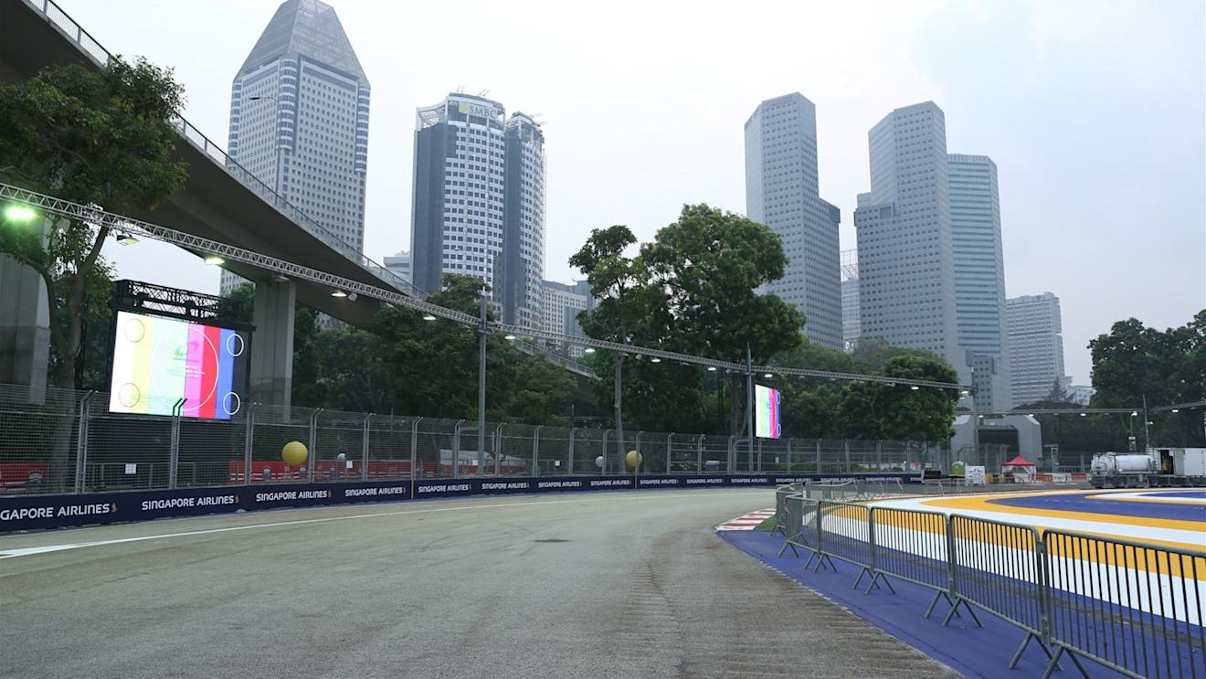 Track view at Formula One World Championship, Rd13, Singapore Grand Prix, Preparations, Marina Bay Street Circuit, Singapore, Sunday 13 September 2015. © Sutton Motorsport Images