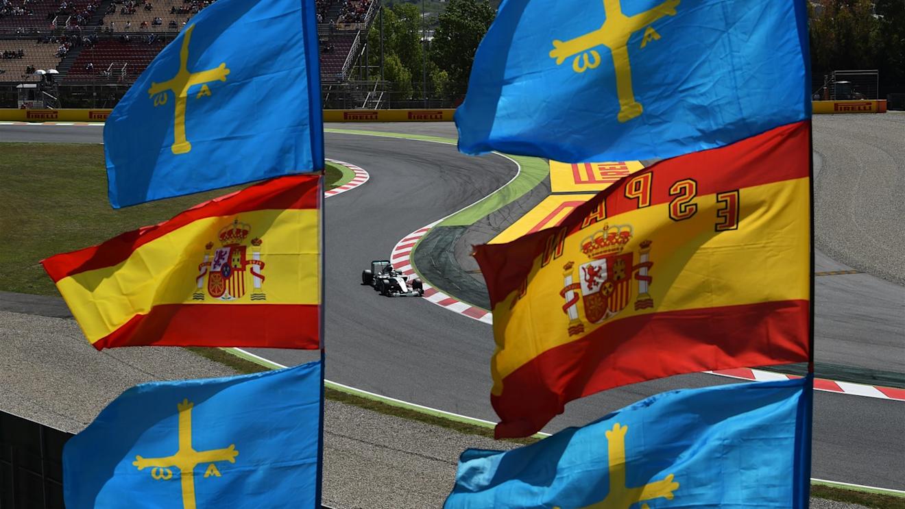 Lewis Hamilton (GBR) Mercedes AMG F1 W06 at Formula One World Championship, Rd5, Spanish Grand Prix Qualifying, Barcelona, Spain, Saturday 9 May 2015. © Sutton Motorsport Images