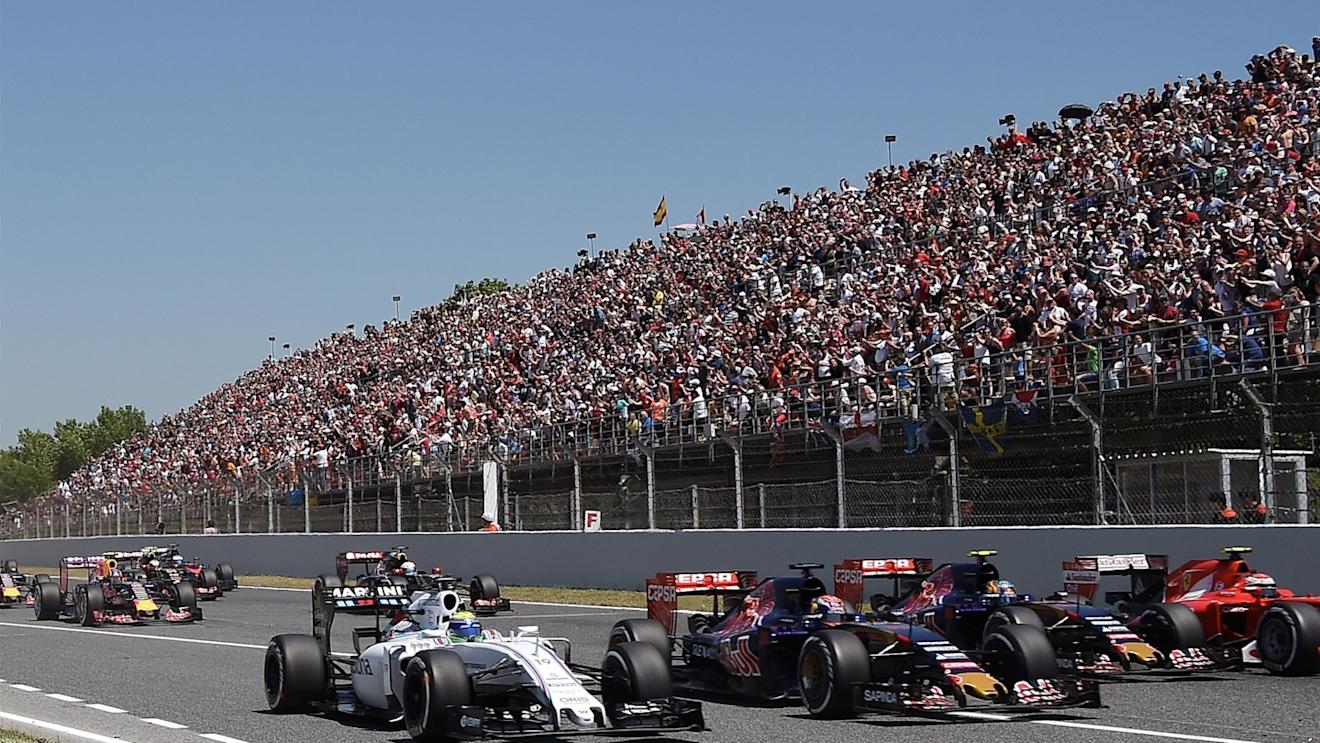 Felipe Massa (BRA) Williams FW37 and Max Verstappen (NDL) Scuderia Toro Rosso STR10 at the start of the race at Formula One World Championship, Rd5, Spanish Grand Prix Race, Barcelona, Spain, Sunday 10 May 2015. © Sutton Motorsport Images
