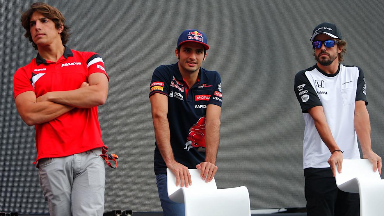 Roberto Merhi (ESP) Marussia, Carlos Sainz jr (ESP) Scuderia Toro Rosso, Fernando Alonso (ESP) McLaren at Formula One World Championship, Rd5, Spanish Grand Prix Preparations, Barcelona, Spain, Thursday 7 May 2015. © Sutton Motorsport Images