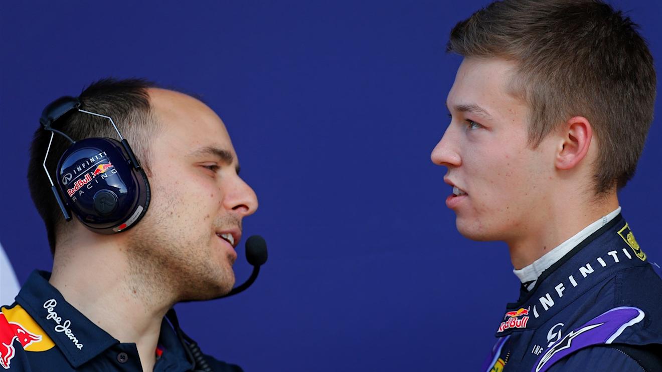 Gianpiero Lambiase (ITA) Red Bull Racing Engineer and Daniil Kyvat (RUS) Red Bull Racing at Formula One Testing, Day One, Barcelona, Spain, 12 May 2015. © Sutton Motorsport Images