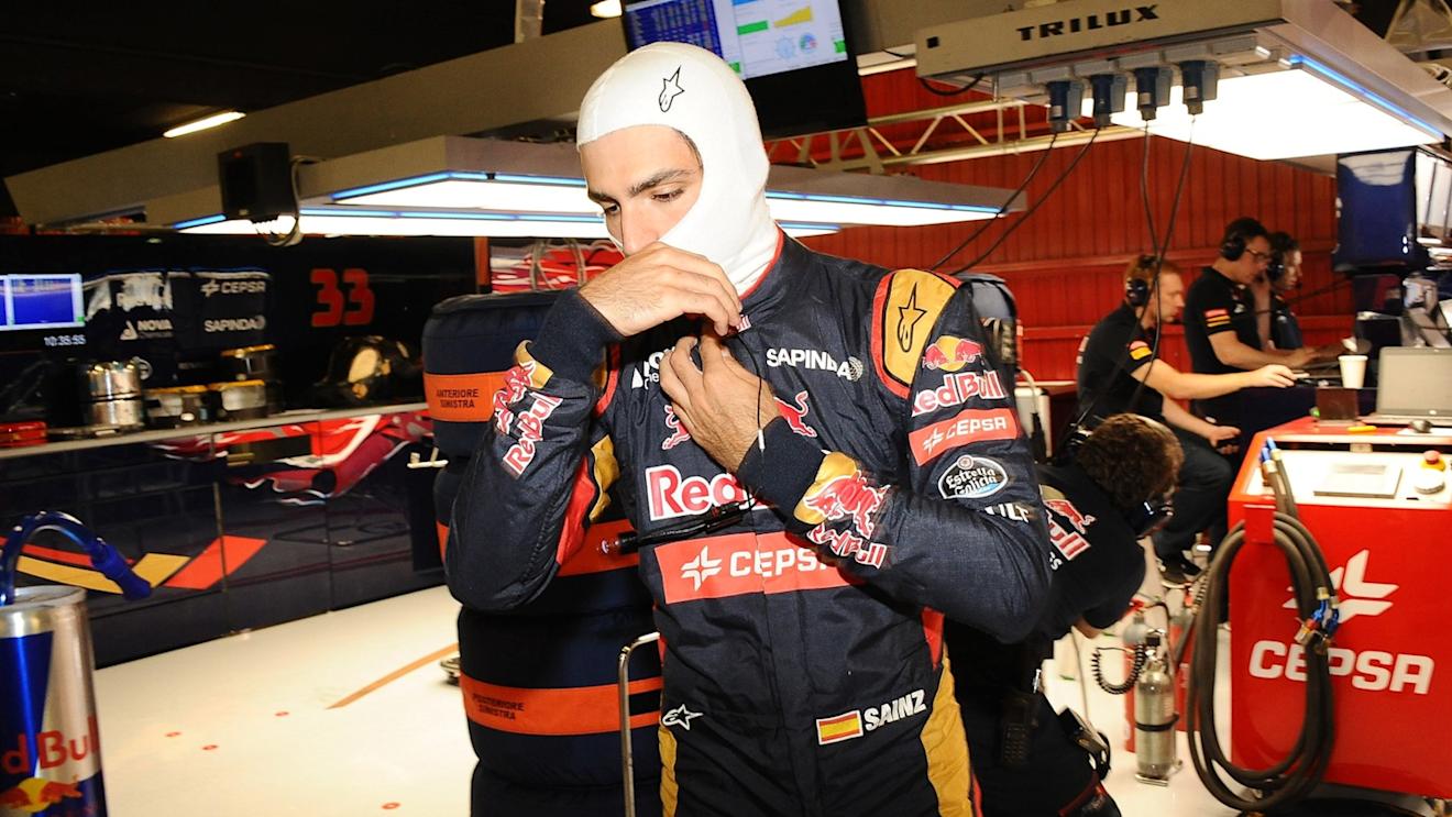 Carlos Sainz (ESP) Scuderia Toro Rosso at Formula One Testing, Day Two, Barcelona, Spain, 13 May 2015. © Sutton Motorsport Images