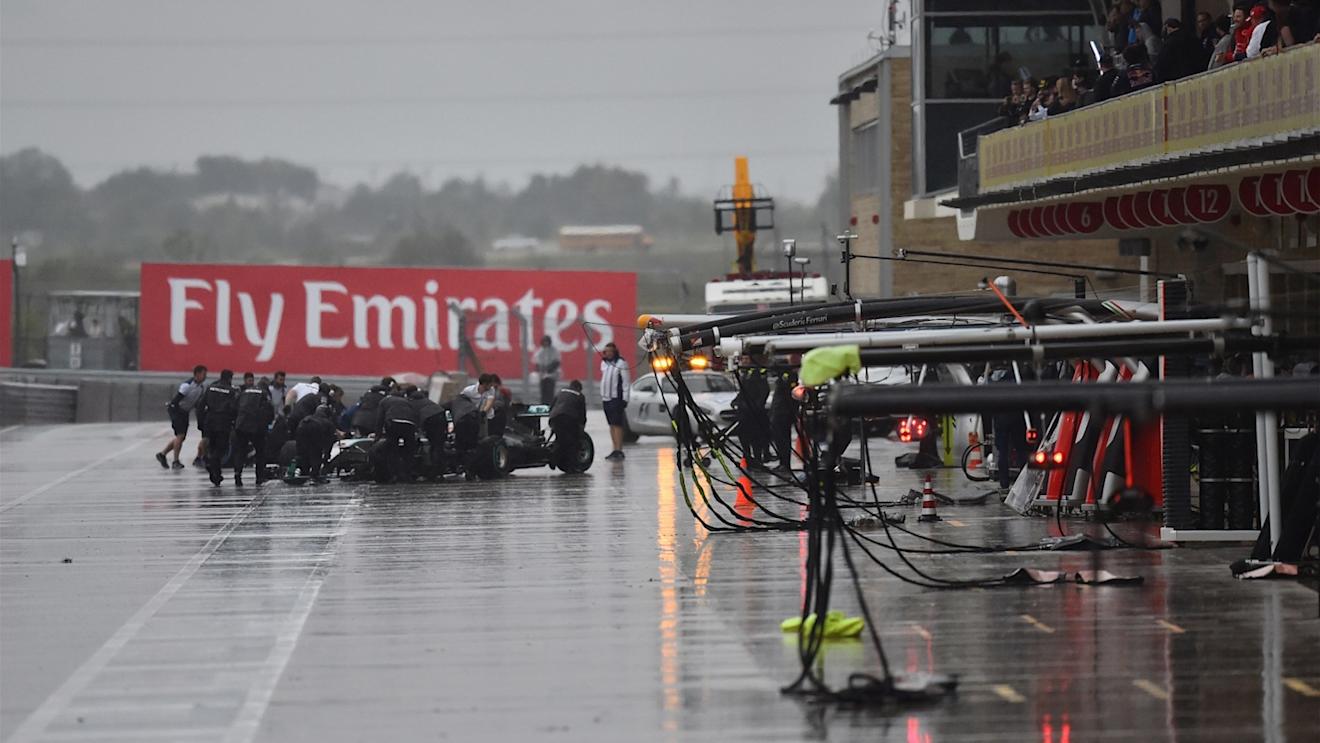 Nico Rosberg (GER) Mercedes AMG F1 W06 and Lewis Hamilton (GBR) Mercedes AMG F1 W06 at Formula One World Championship, Rd16, United States Grand Prix, Qualifying, Austin, Texas, USA, Sunday 25 October 2015. © Sutton Motorsport Images