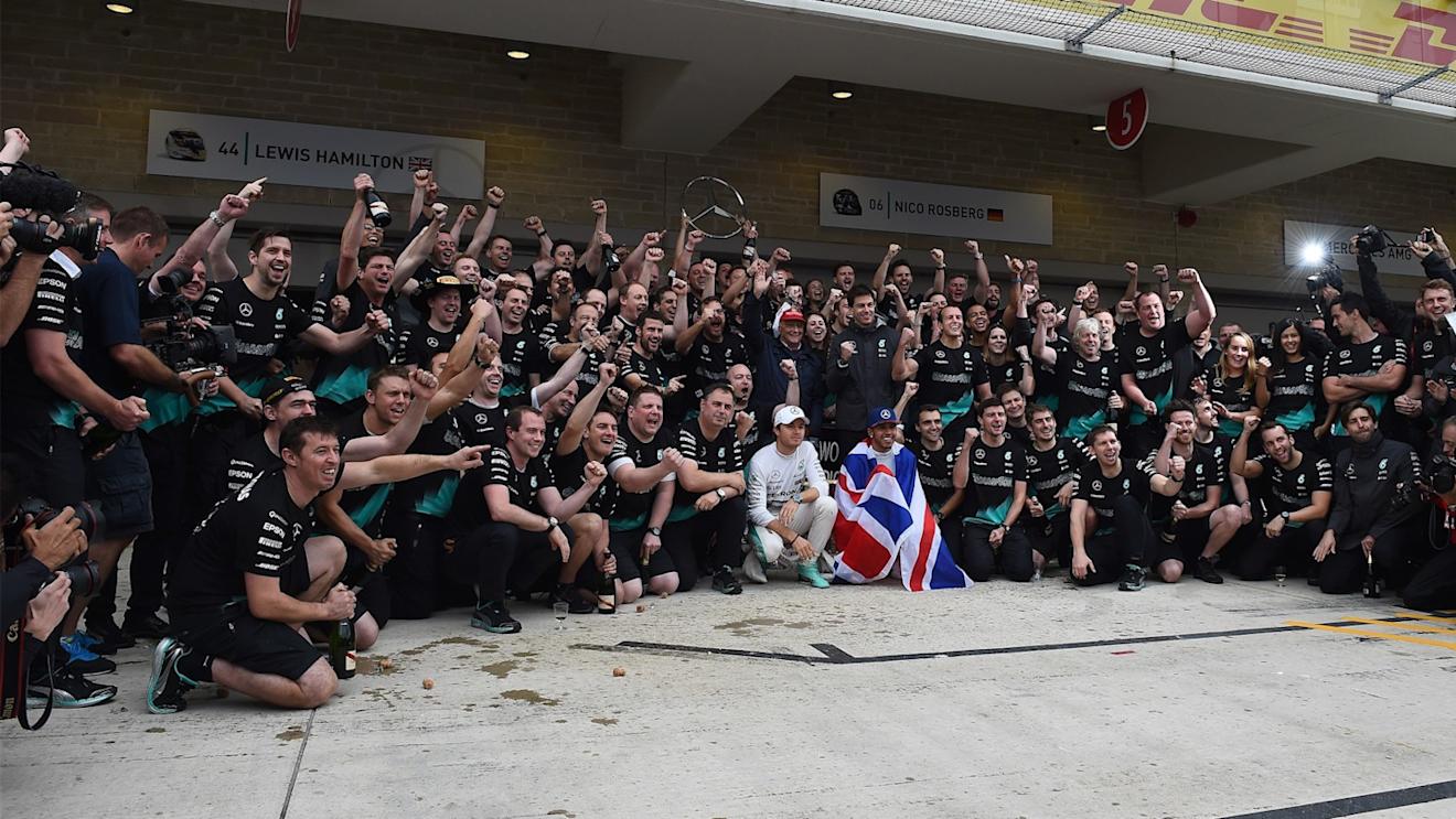 Race winner and New World Champion Lewis Hamilton (GBR) Mercedes AMG F1 celebrates with Nico Rosberg (GER) Mercedes AMG F1 and the team at Formula One World Championship, Rd16, United States  Grand Prix, Race, Austin, Texas, USA, Sunday 25 October 2015. © Sutton Motorsport Images