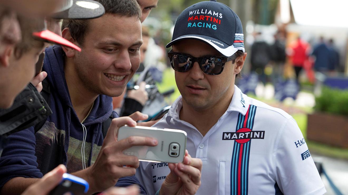 Felipe Massa (BRA) Williams poses for a selfie at Formula One World Championship, Rd1, Australian Grand Prix, Practice, Albert Park, Melbourne, Australia, Friday 18 March 2016. © Sutton Motorsport Images